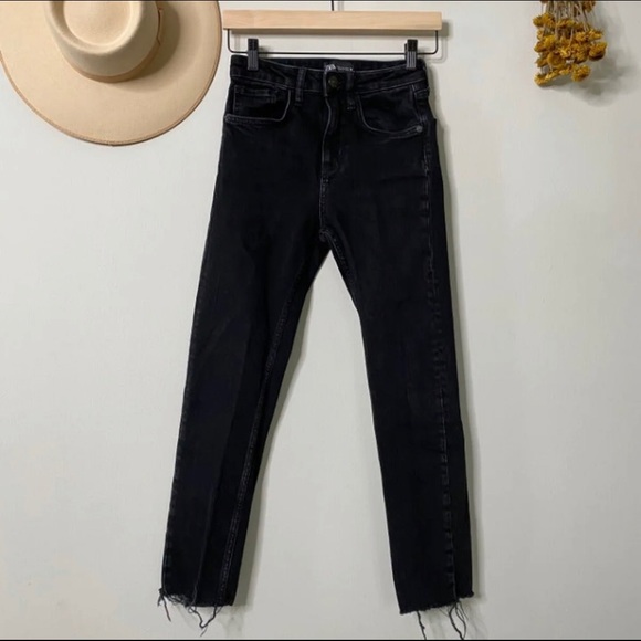 ZARA High Rise Skinny Jeans - 2 - Picture 3 of 8